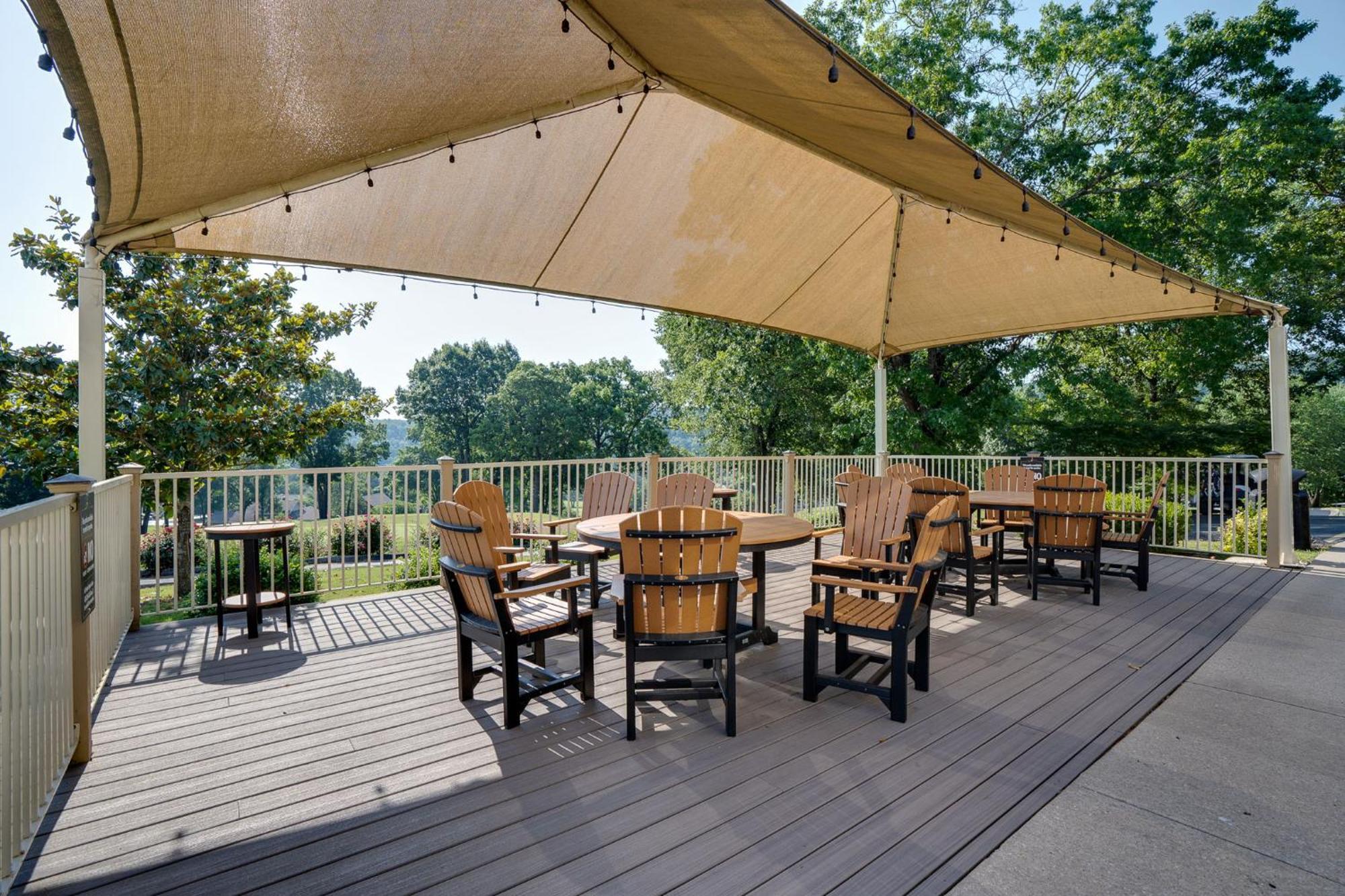 Elegant Lakeside Retreat In Branson Eksteriør billede