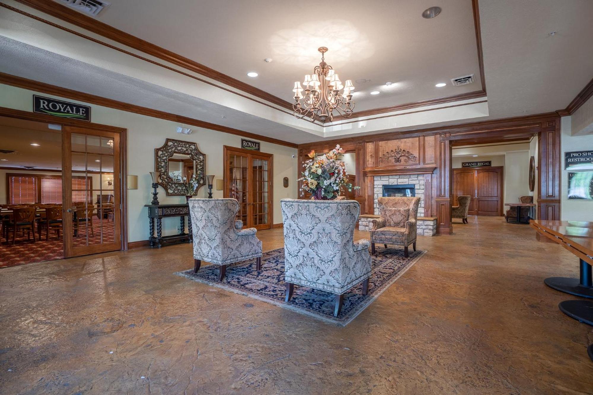 Elegant Lakeside Retreat In Branson Eksteriør billede