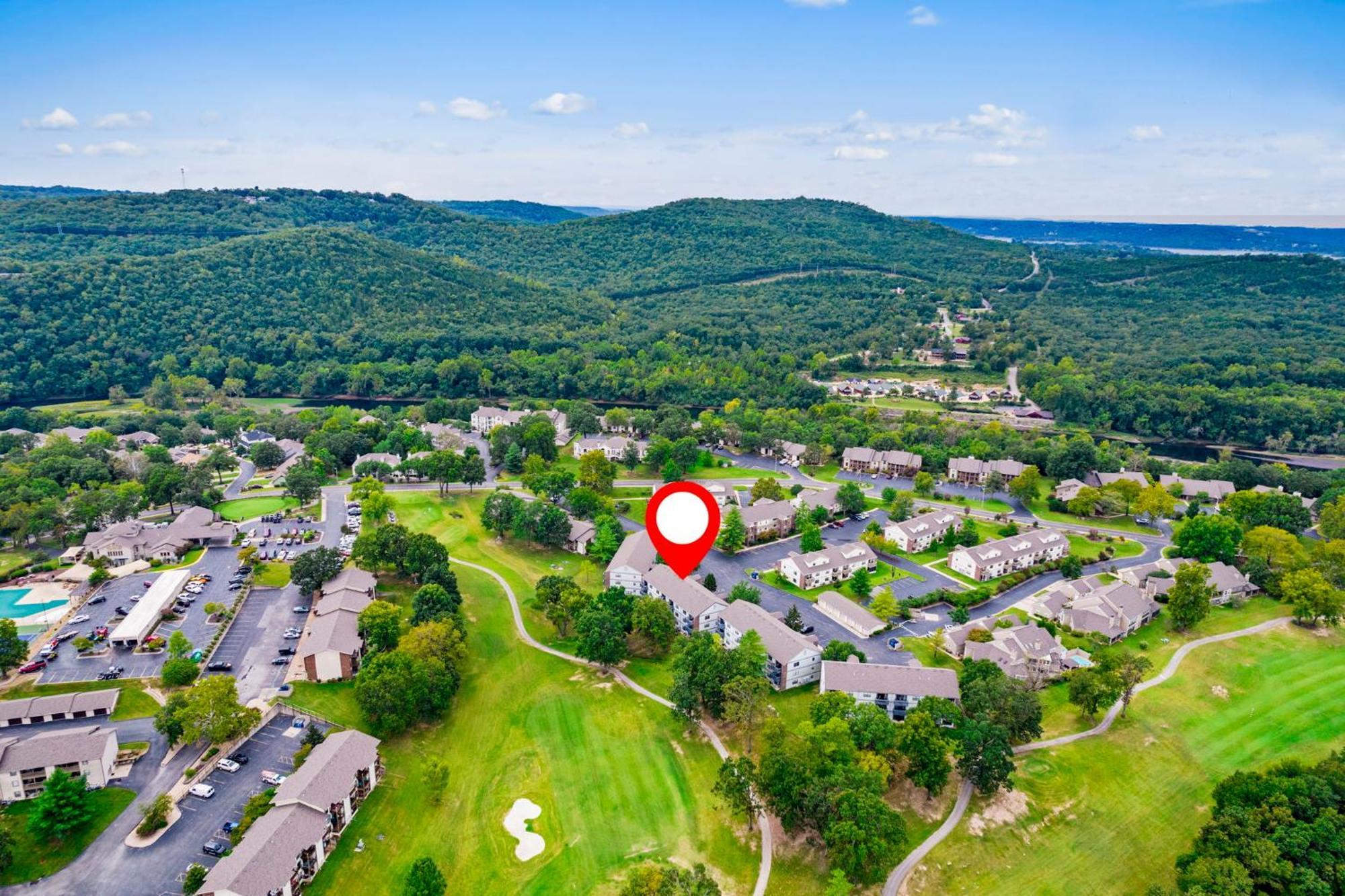 Elegant Lakeside Retreat In Branson Eksteriør billede